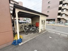 屋根付きの駐輪場スペース