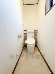 2階トイレ家具、家電、小物類は含まれません