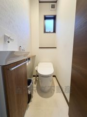 1階トイレ家具、家電、小物類は含まれません