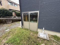 庭から出入りできる倉庫があるのでアウトドア用品などを保管できます。