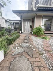 玄関アプローチが魅力です