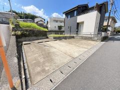 広々した駐車場なので来客時も安心です。